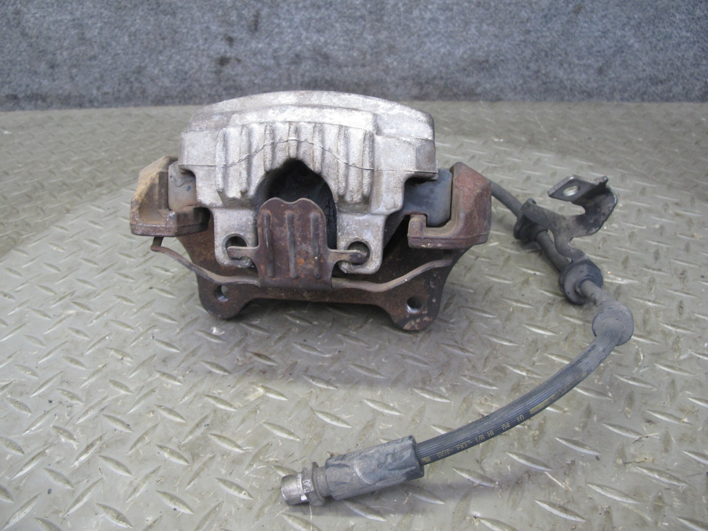09-16 BMW E89 Z4 Set of 2 Front Left & Right Brake Caliper OEM