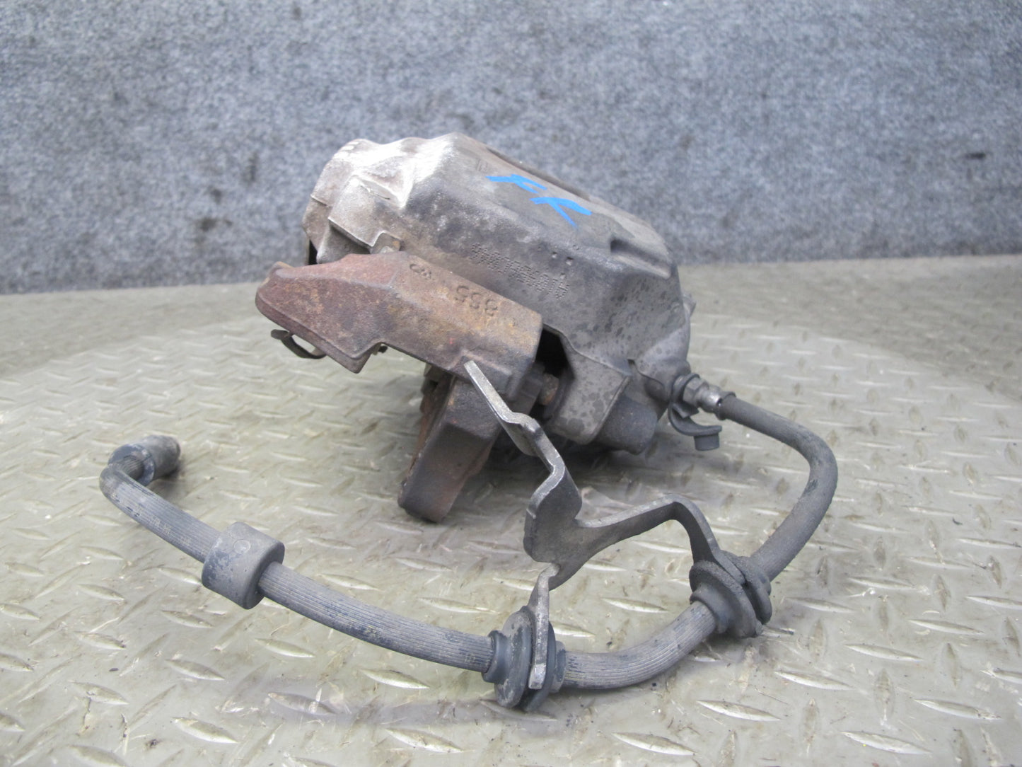 09-16 BMW E89 Z4 Set of 2 Front Left & Right Brake Caliper OEM