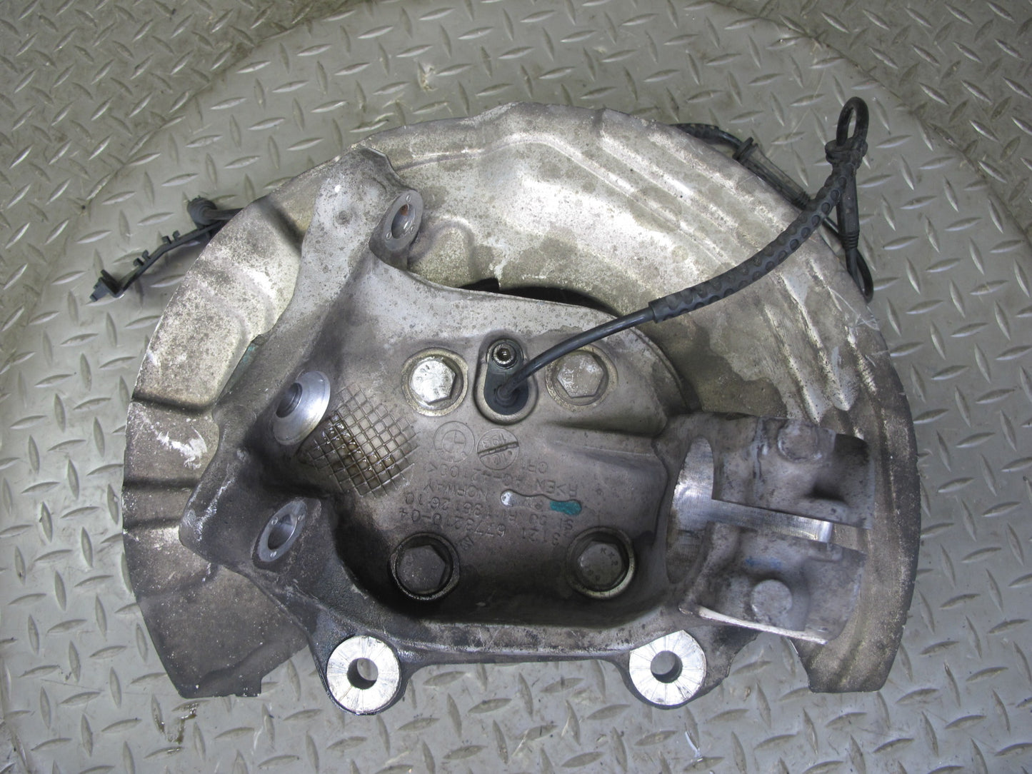 09-16 BMW E89 Z4 Front Right Spindle Knuckle Wheel Hub Bearing 6773210 OEM