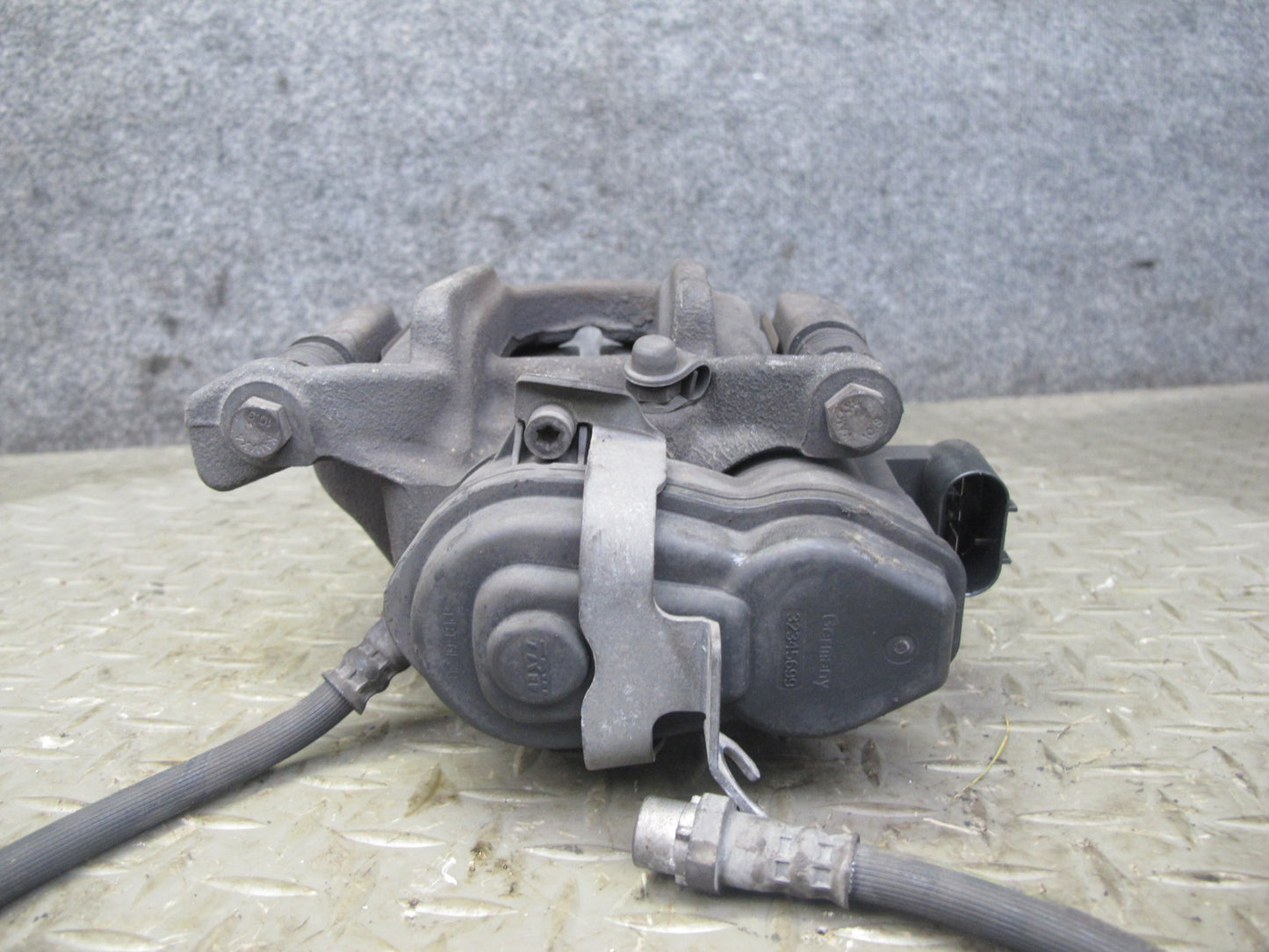 09-16 BMW E89 Z4 Set of 2 Rear Left & Right Brake Caliper OEM