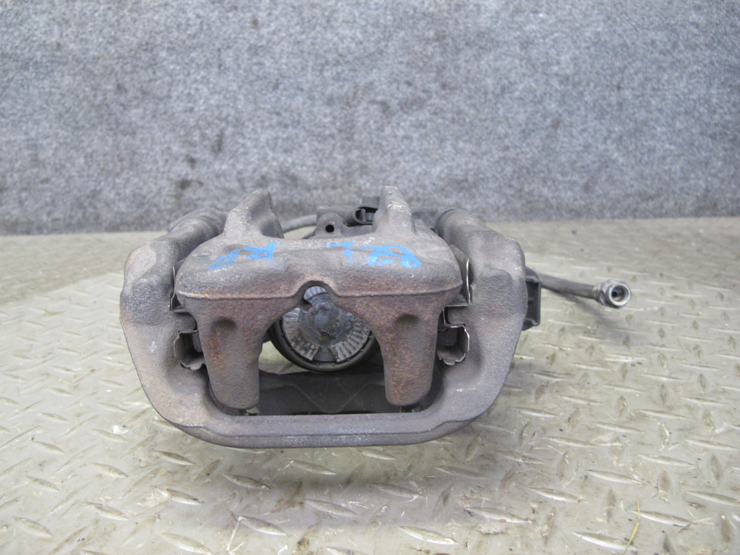 09-16 BMW E89 Z4 Set of 2 Rear Left & Right Brake Caliper OEM