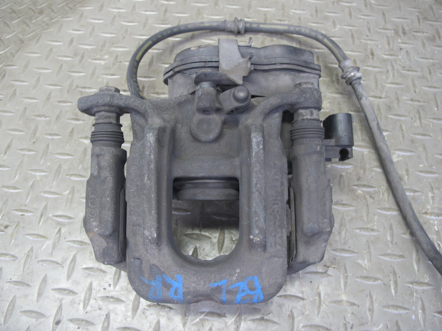 09-16 BMW E89 Z4 Set of 2 Rear Left & Right Brake Caliper OEM