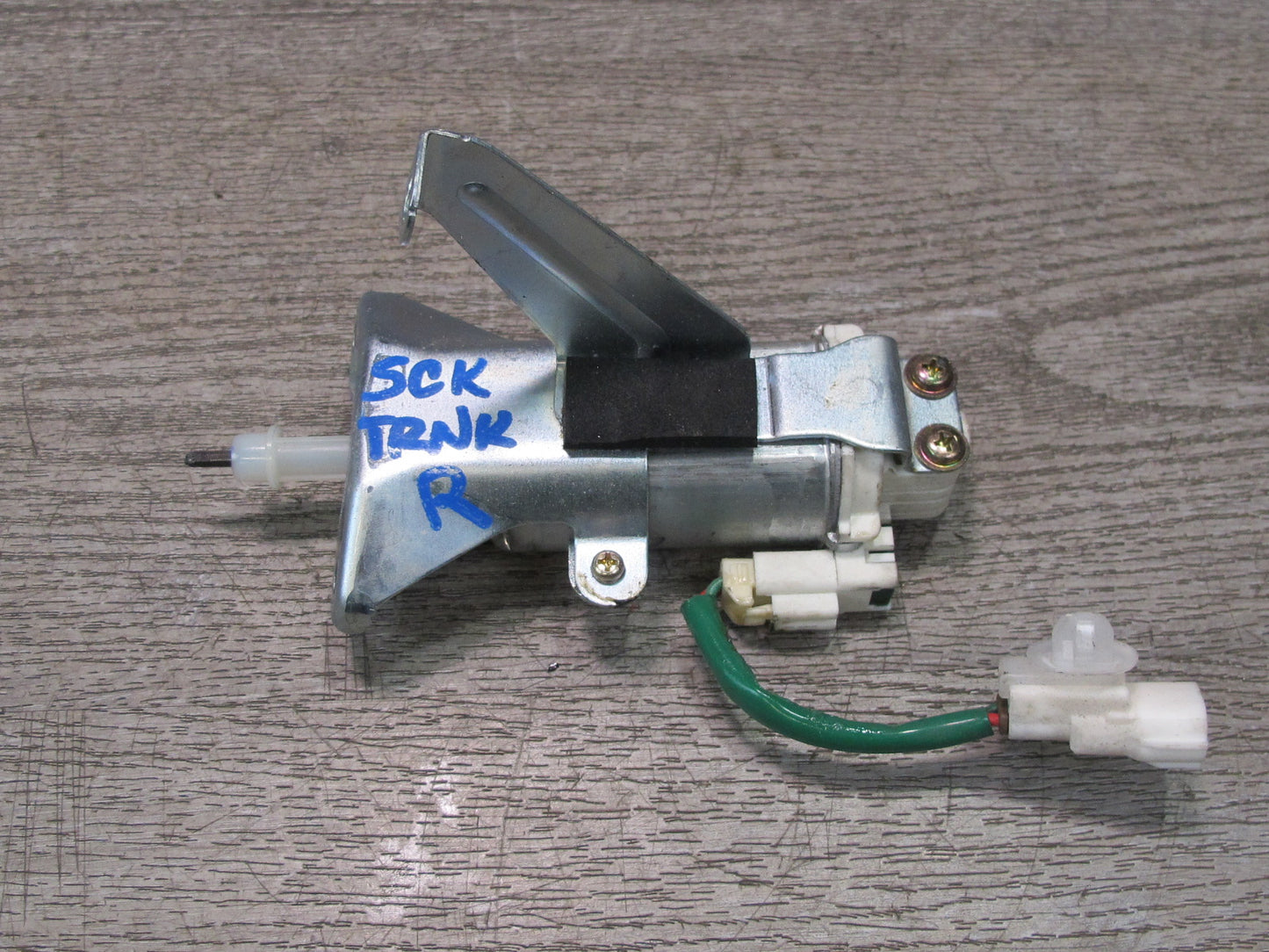 02-10 Lexus Z40 SC430 Set of 2 Rear Right Trunk Hinge Drive Gear Motor OEM