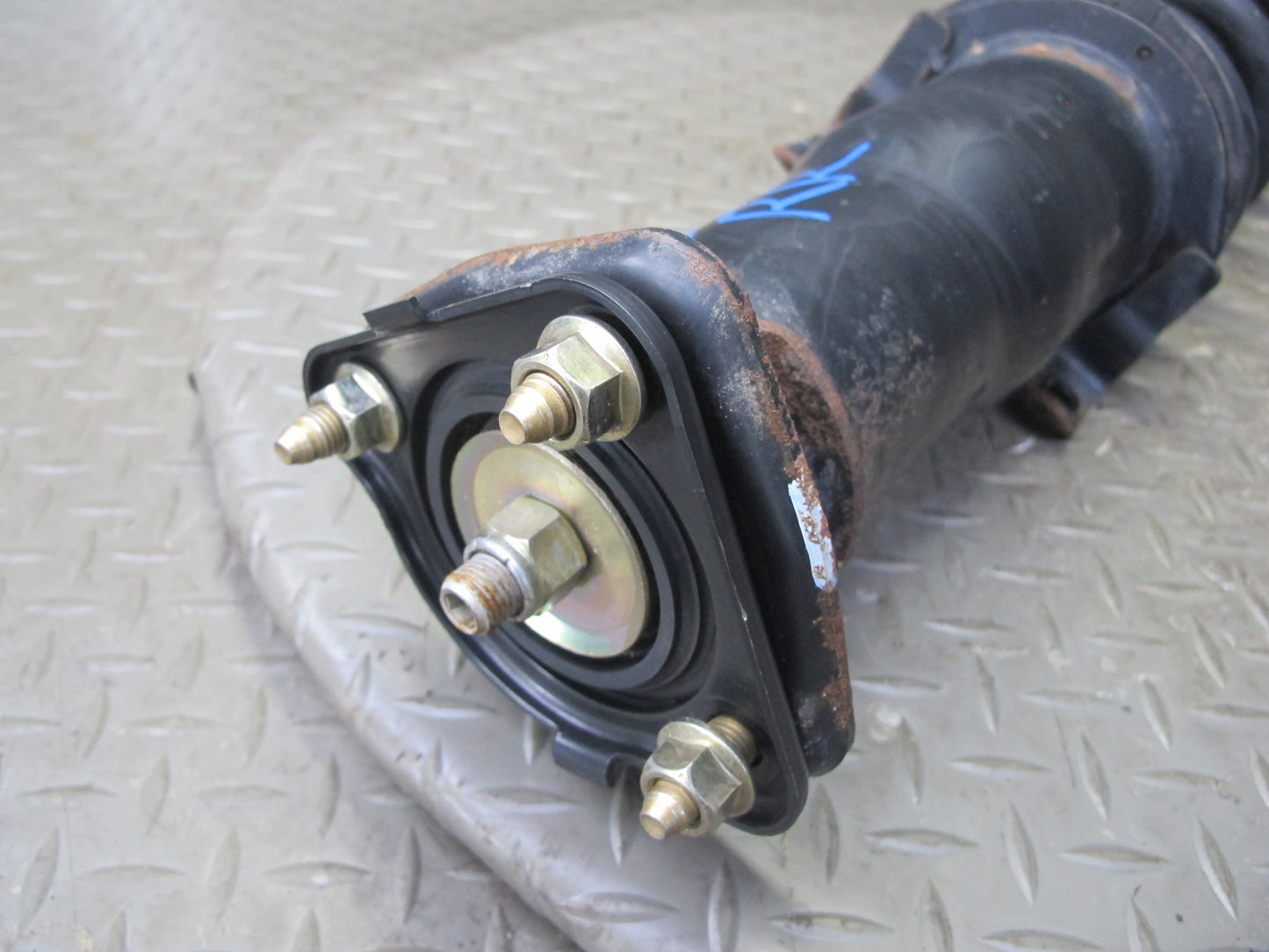 02-05 Lexus SC430 Set of 2 Rear Left & Right Suspension Strut Shock Absorber OEM