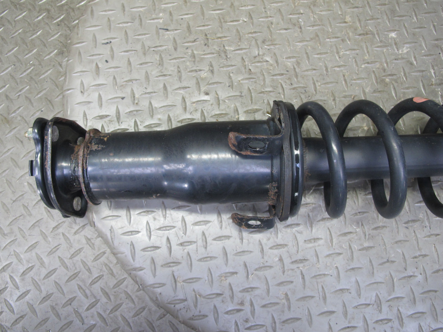 02-05 Lexus SC430 Set of 2 Rear Left & Right Suspension Strut Shock Absorber OEM