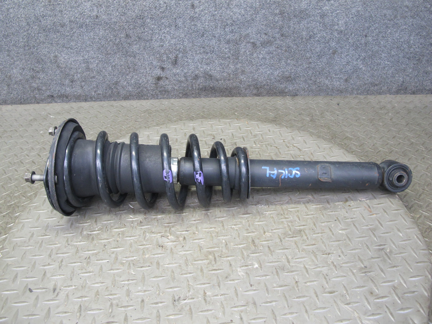 02-05 Lexus SC430 Set of 2 Front Left Right Suspension Strut Shock Absorber KYB