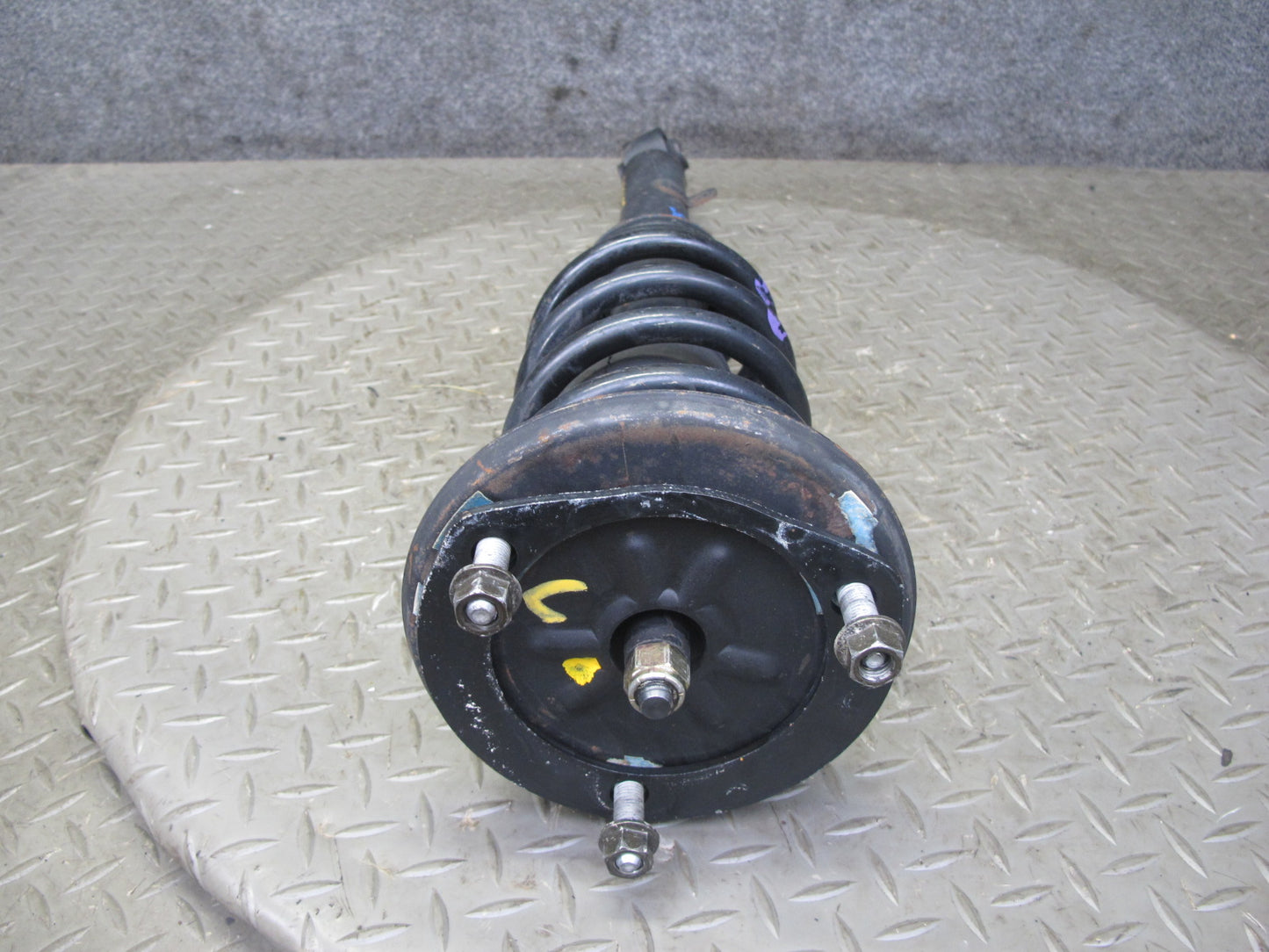 02-05 Lexus SC430 Set of 2 Front Left Right Suspension Strut Shock Absorber KYB