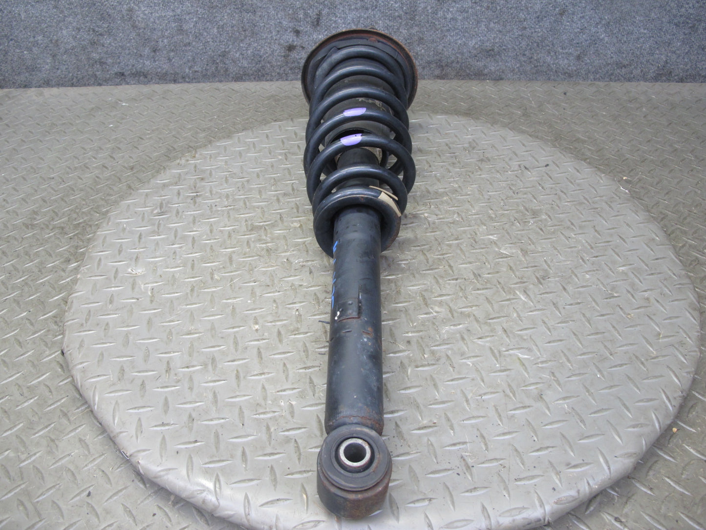 02-05 Lexus SC430 Set of 2 Front Left Right Suspension Strut Shock Absorber KYB