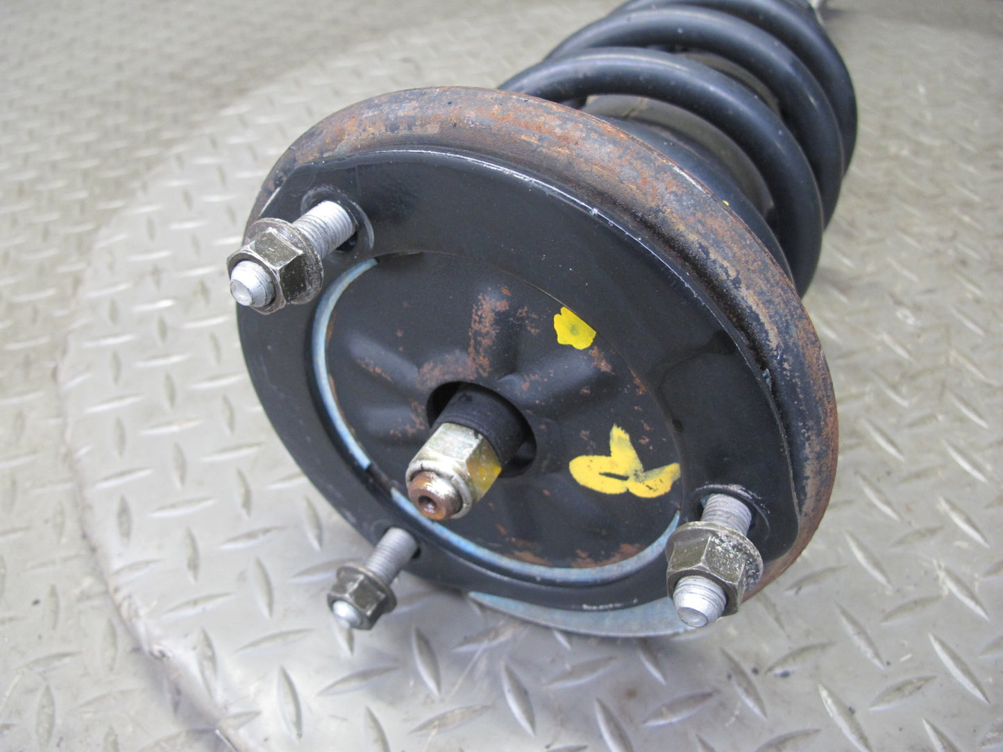 02-05 Lexus SC430 Set of 2 Front Left Right Suspension Strut Shock Absorber KYB