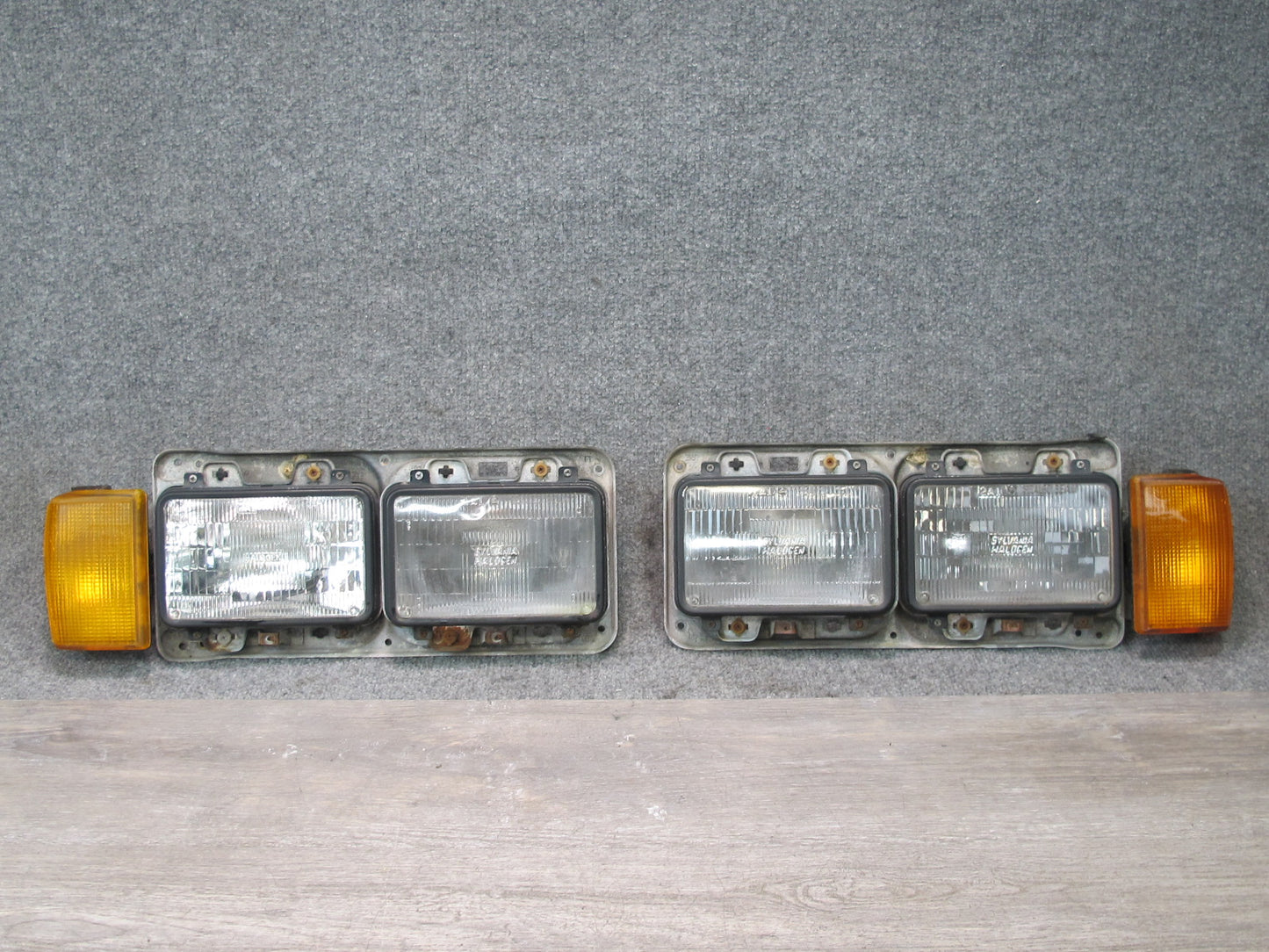 86-88 VW Scirocco MK2 Set of 2 Front Left & Right Headlight Turn Signal Lamp OEM