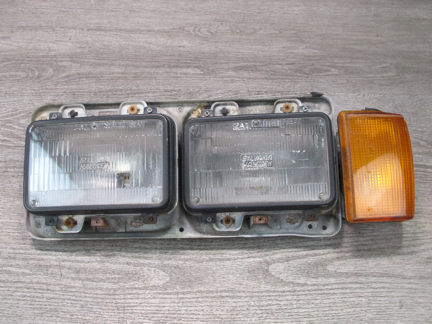 86-88 VW Scirocco MK2 Set of 2 Front Left & Right Headlight Turn Signal Lamp OEM
