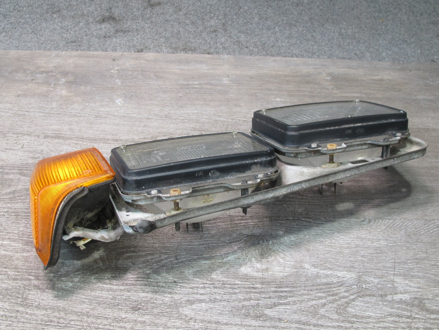 86-88 VW Scirocco MK2 Set of 2 Front Left & Right Headlight Turn Signal Lamp OEM