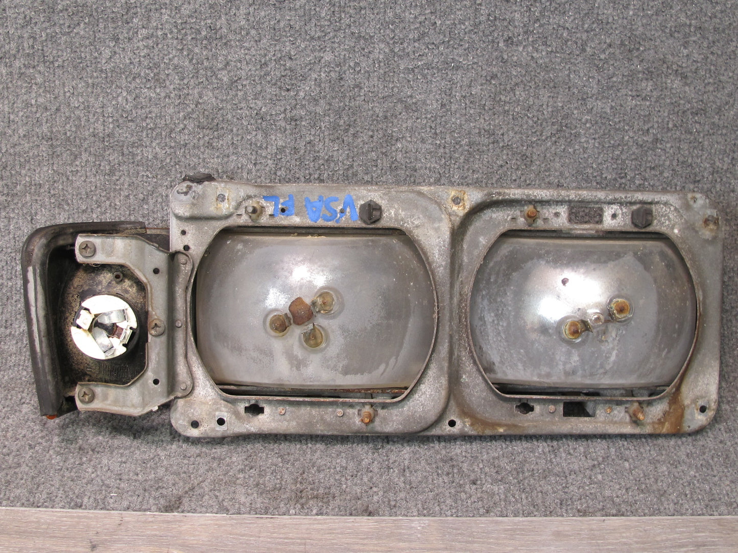 86-88 VW Scirocco MK2 Set of 2 Front Left & Right Headlight Turn Signal Lamp OEM