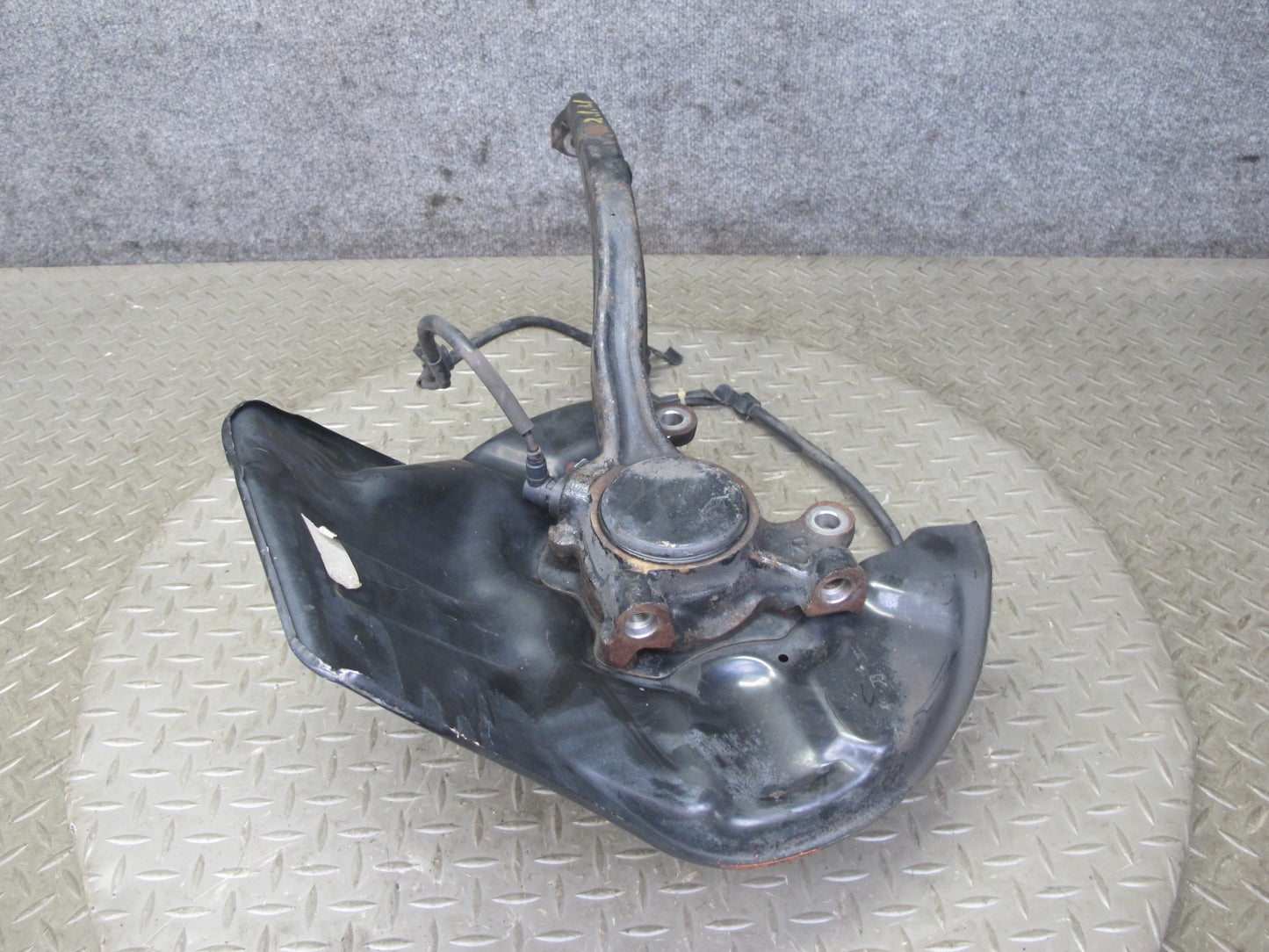 02-10 Lexus SC430 Front Right Side Spindle Knuckle Wheel Hub Bearing OEM