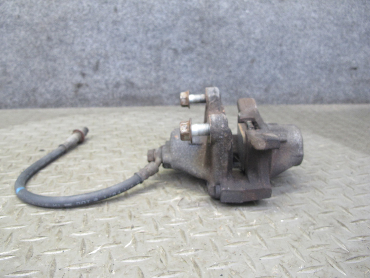 02-10 Lexus Z40 SC430 Set of 2 Rear Left & Right Brake Caliper OEM