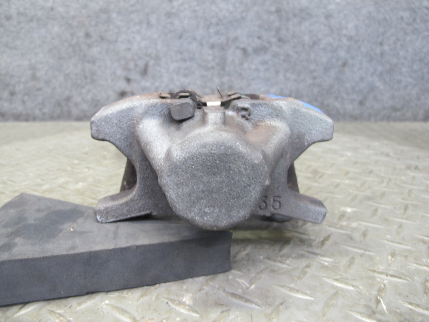 02-10 Lexus Z40 SC430 Set of 2 Rear Left & Right Brake Caliper OEM