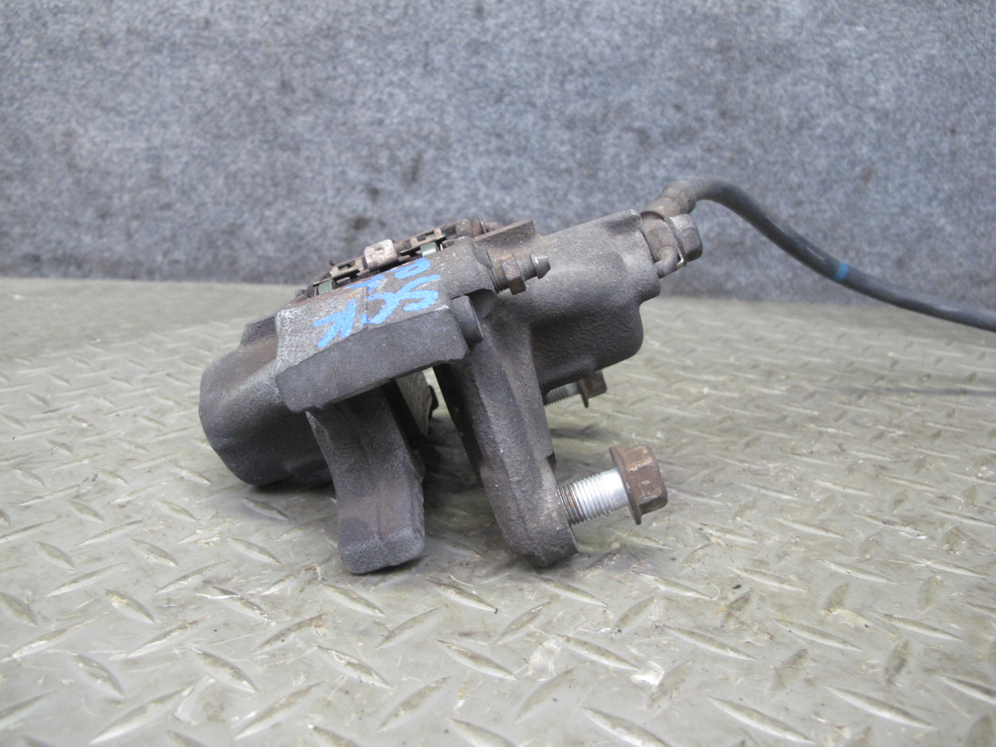 02-10 Lexus Z40 SC430 Set of 2 Rear Left & Right Brake Caliper OEM
