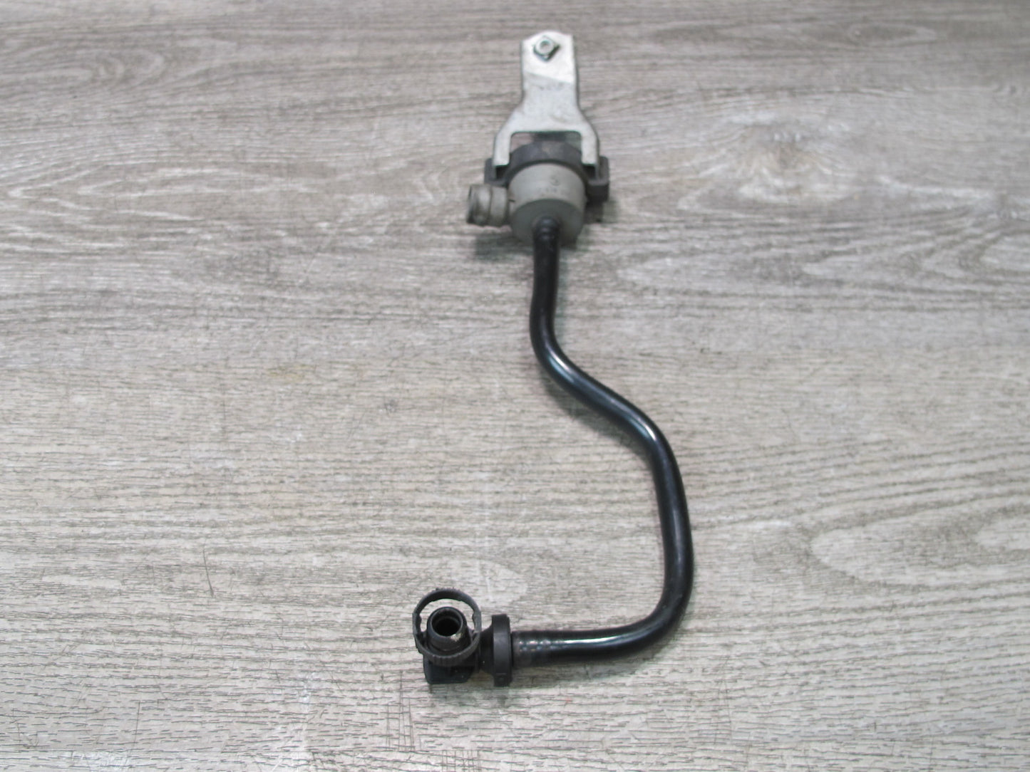 11-13 BMW F07 F10 550I 4.4L N63 Fuel Vapor Purge Vent Valve w Bracket Mount OEM