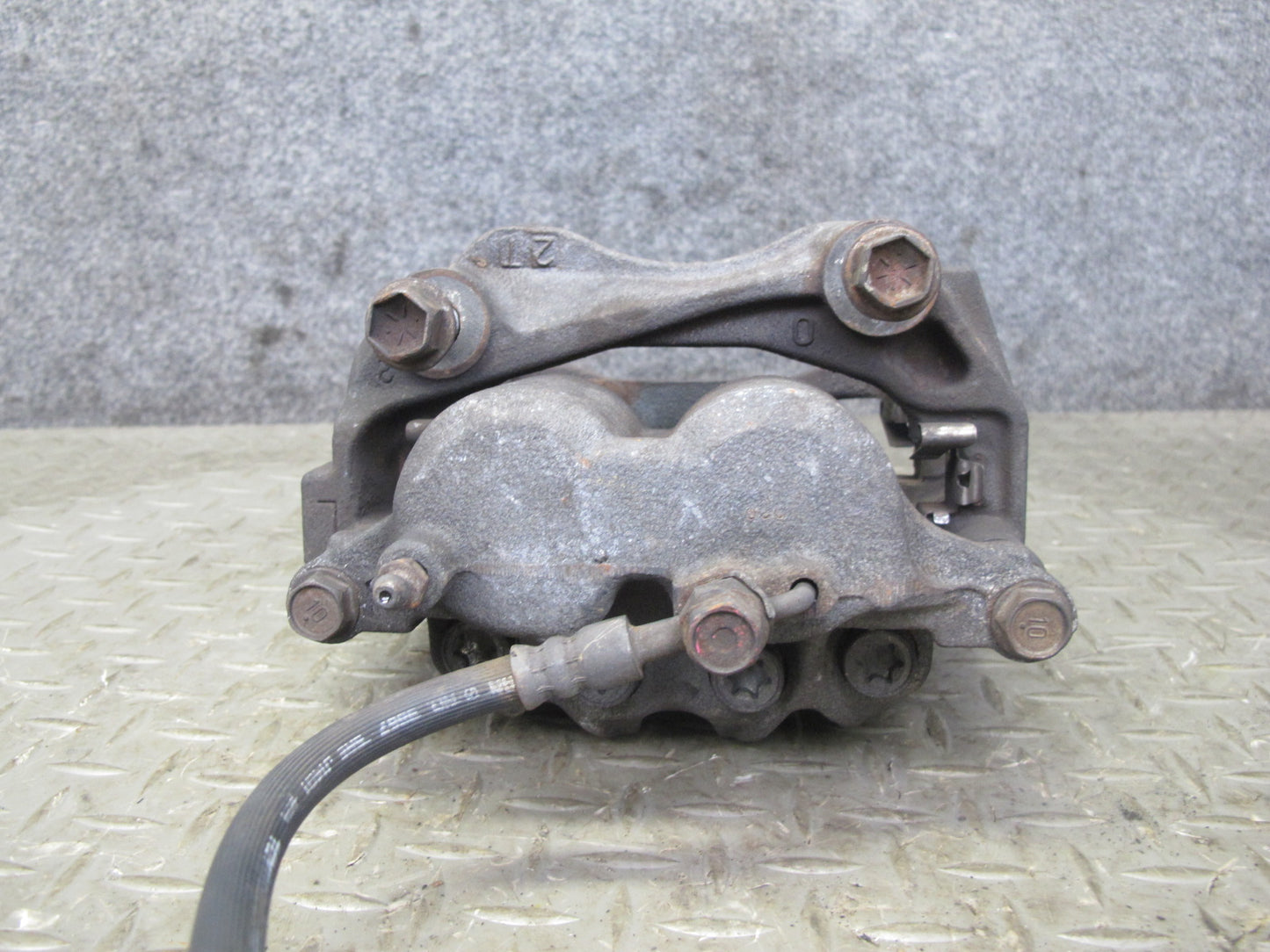 02-10 Lexus Z40 SC430 Set of 2 Front Left & Right Brake Caliper OEM