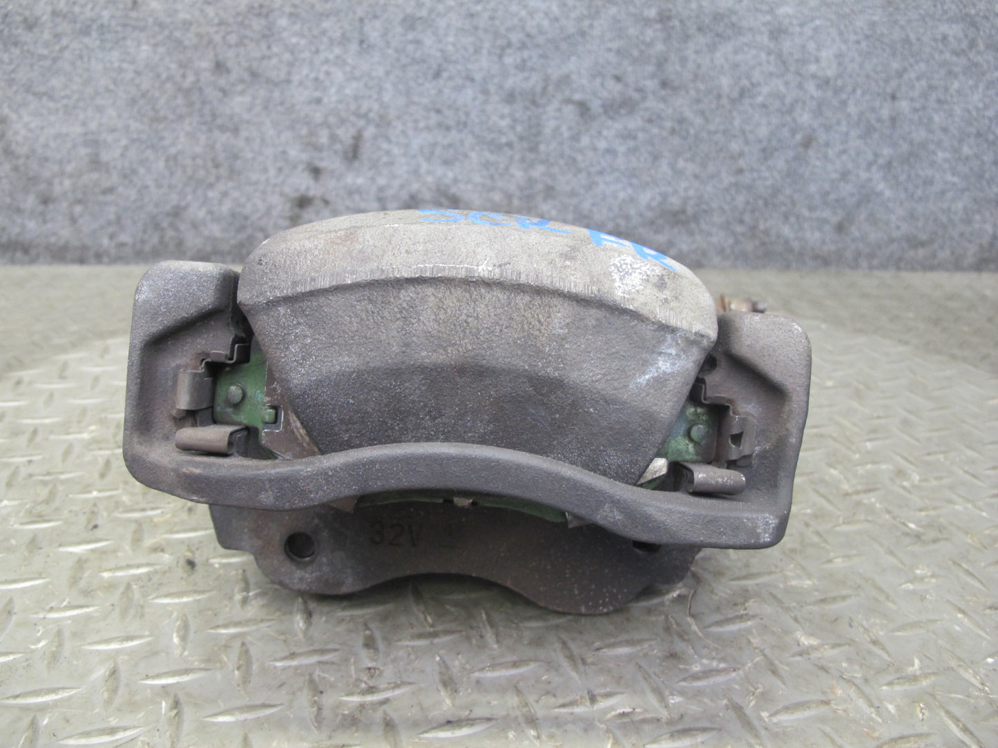 02-10 Lexus Z40 SC430 Set of 2 Front Left & Right Brake Caliper OEM