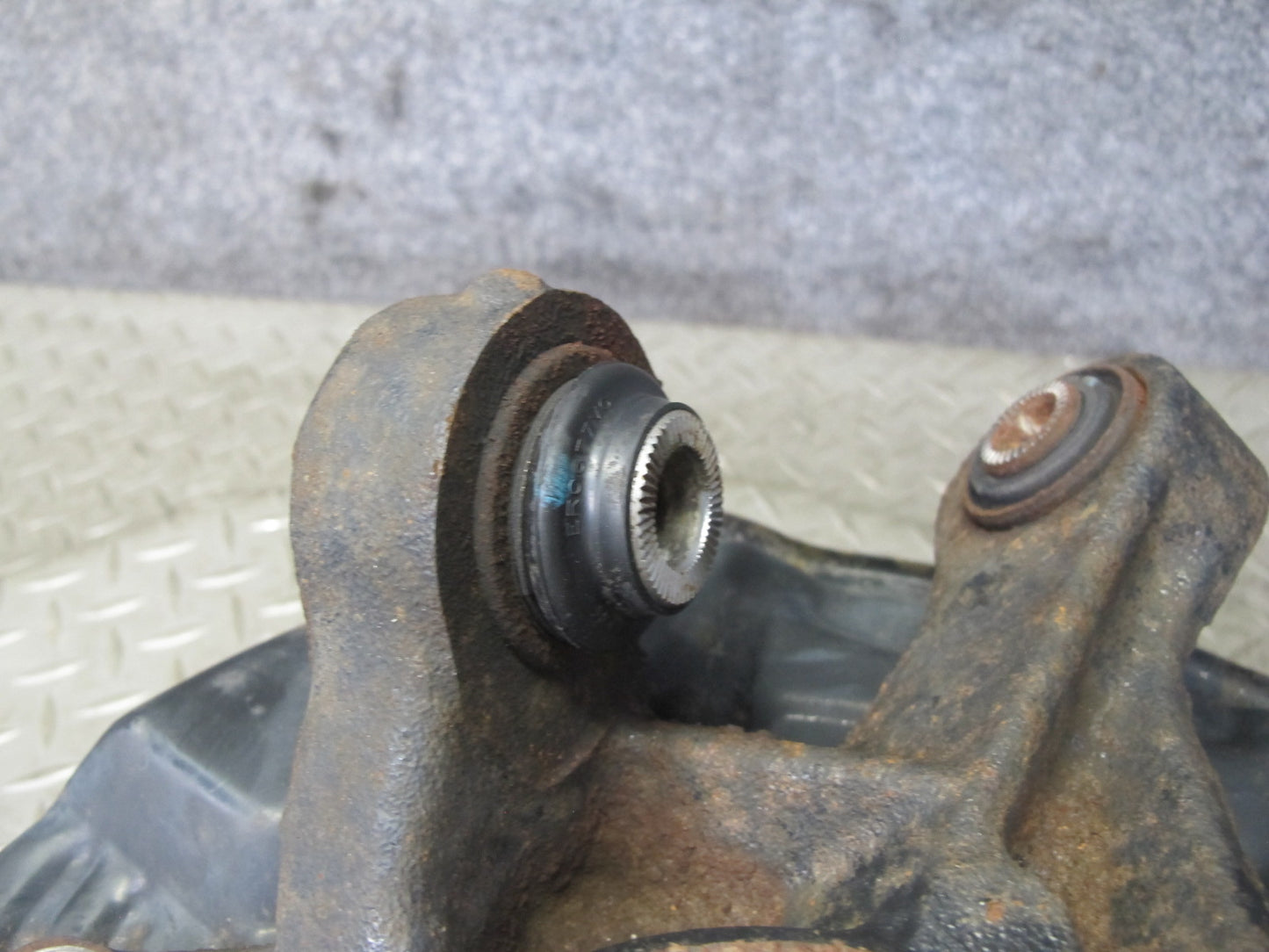 02-10 Lexus SC430 Rear Right Side Spindle Knuckle Wheel Hub Bearing OEM