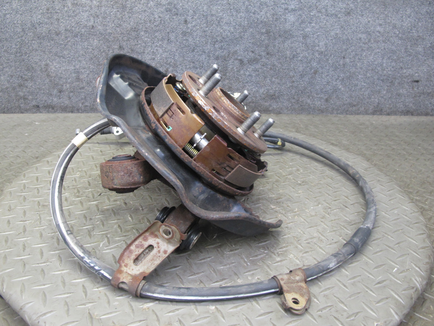 02-10 Lexus SC430 Rear Left Driver Side Spindle Knuckle Wheel Hub Bearing OEM