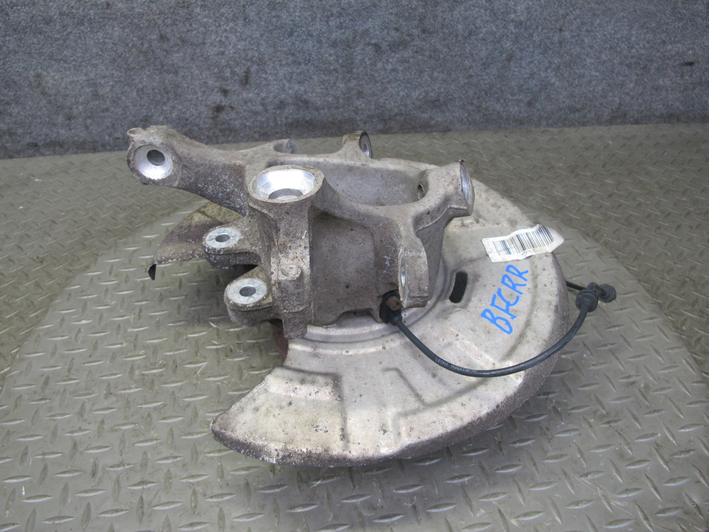 11-16 BMW F10 5-SERIES 550i AWD Rear Right Spindle Knuckle Wheel Hub Bearing OEM