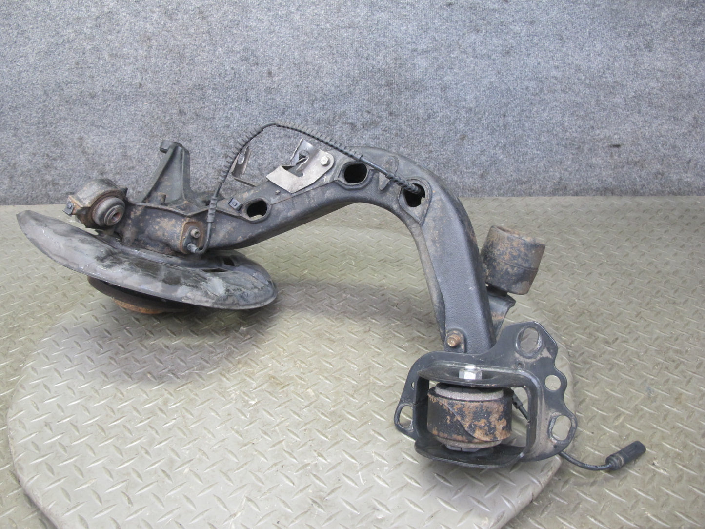 09-16 BMW E89 Z4 Rear Right Spindle Knuckle Wheel Hub Trailing Arm 105K Mile OEM