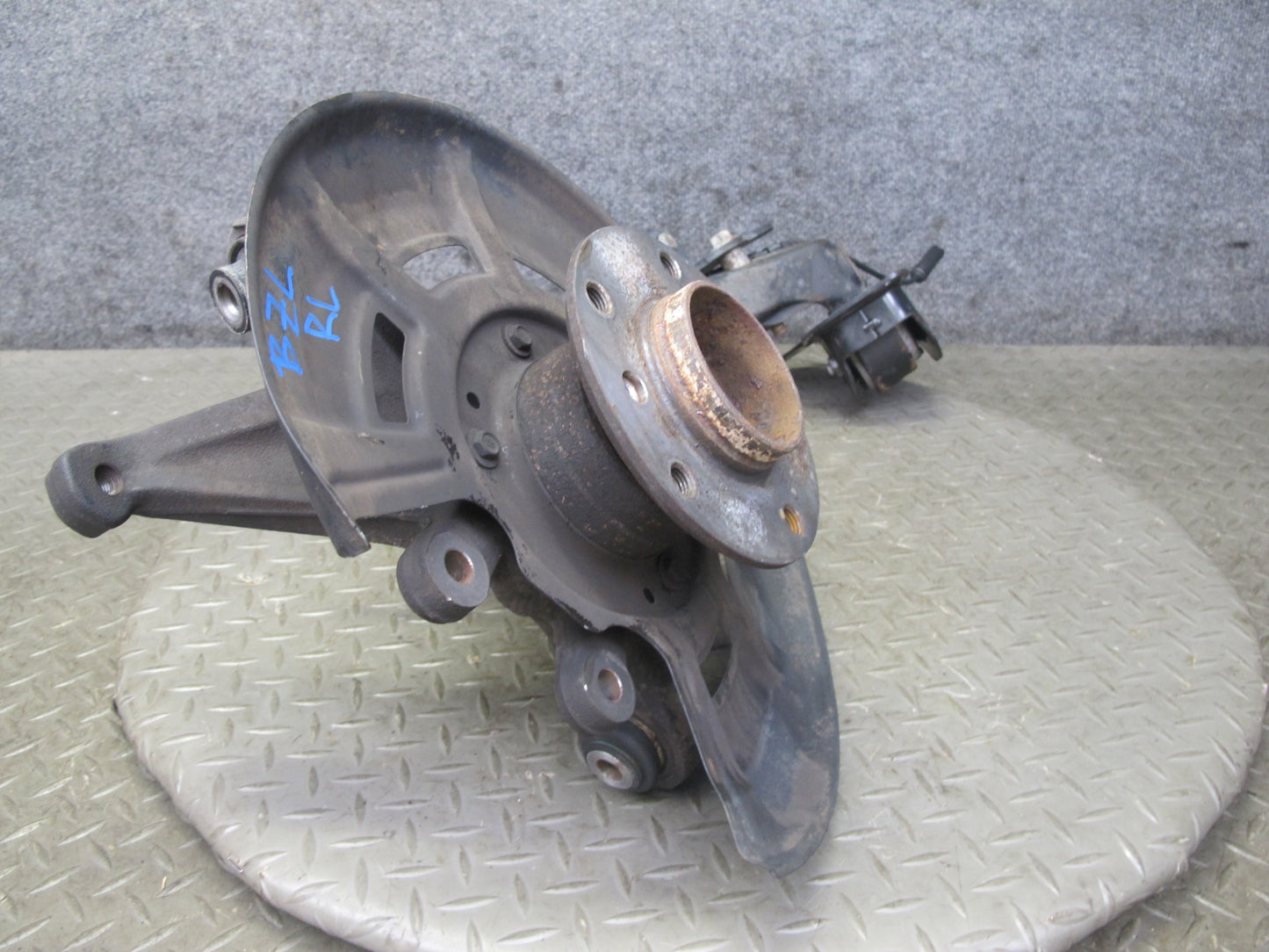 09-16 BMW E89 Z4 Rear Left Spindle Knuckle Wheel Hub Trailing Arm 105K Miles OEM
