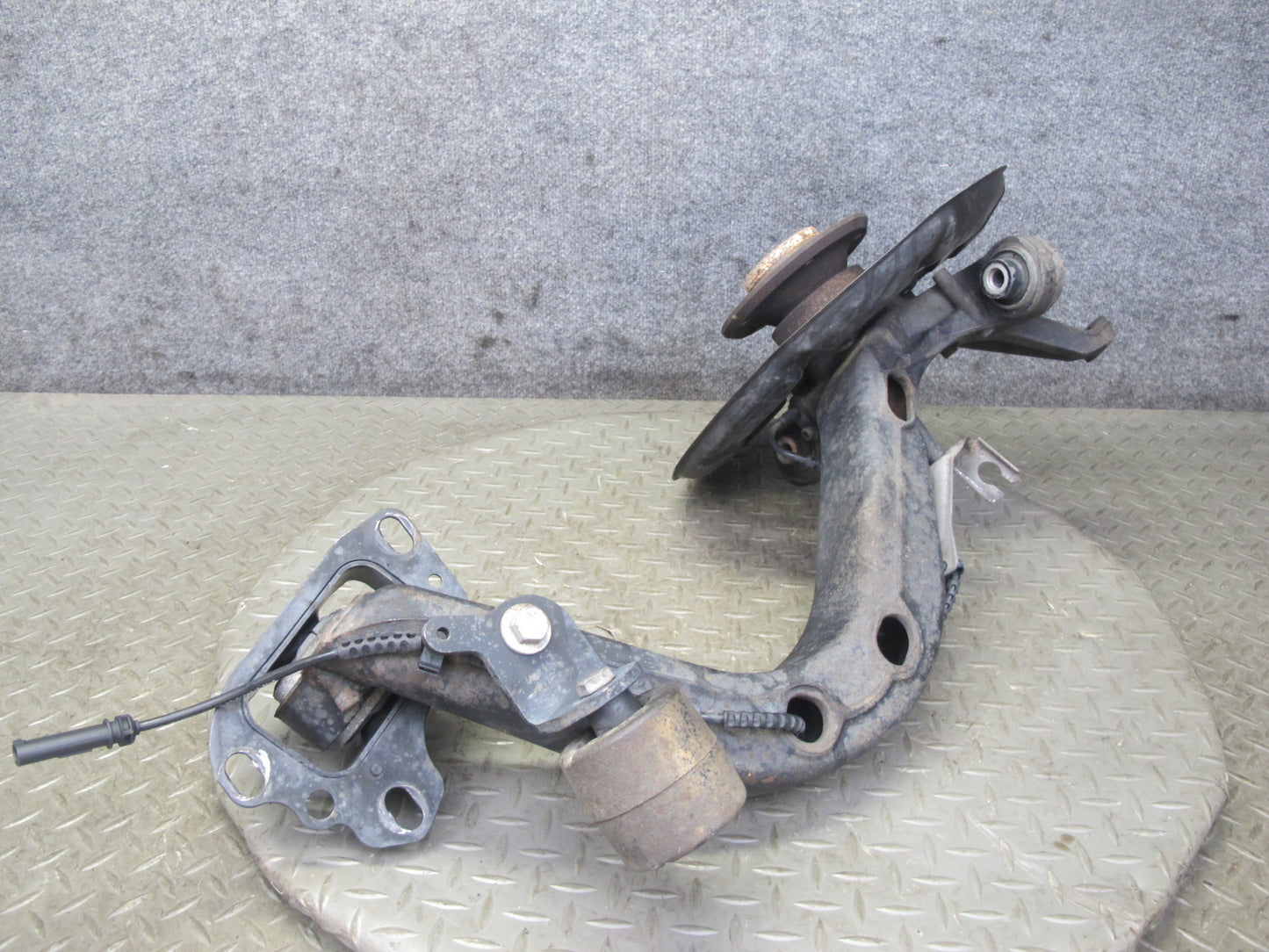 09-16 BMW E89 Z4 Rear Left Spindle Knuckle Wheel Hub Trailing Arm 105K Miles OEM