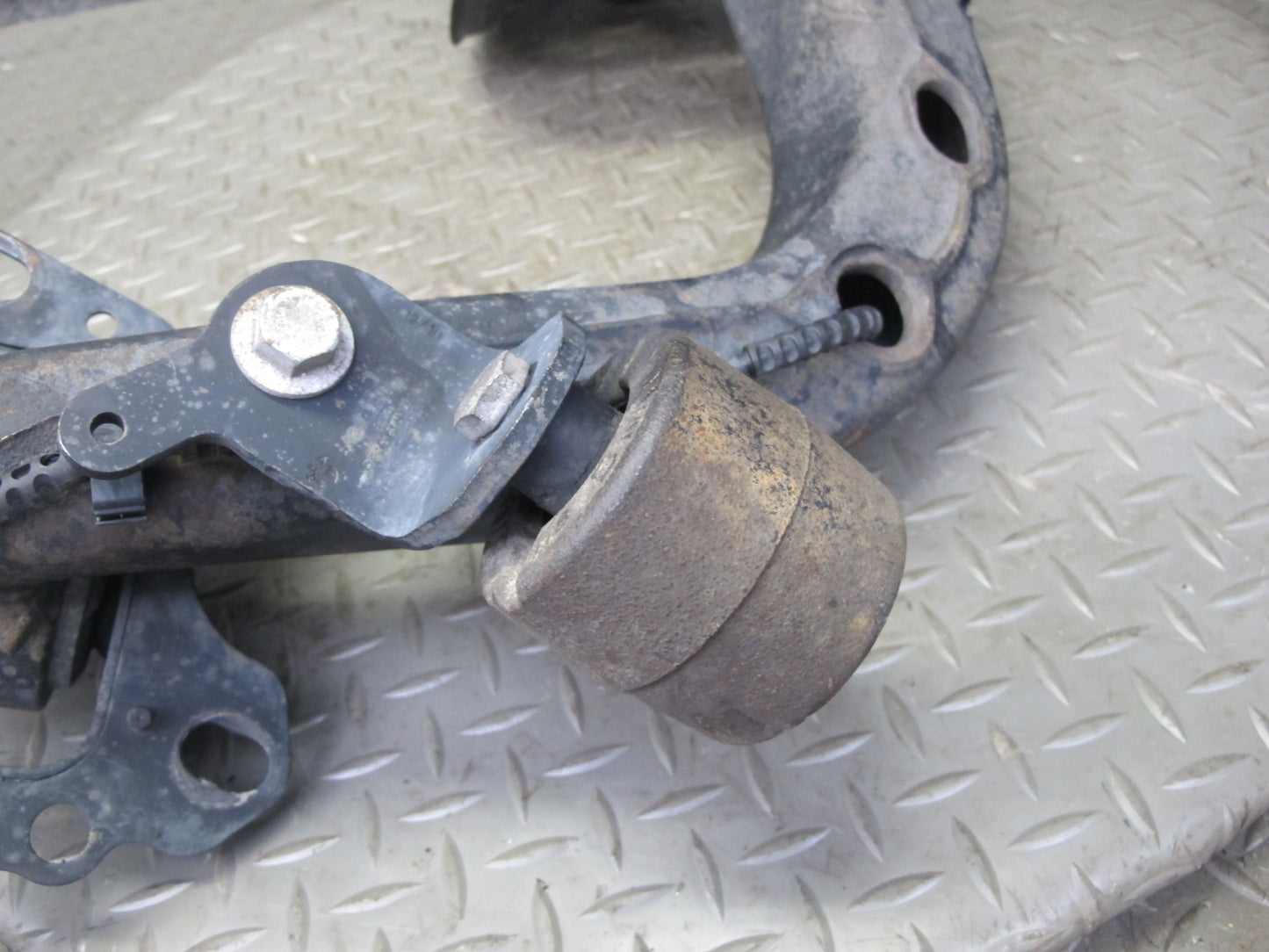 09-16 BMW E89 Z4 Rear Left Spindle Knuckle Wheel Hub Trailing Arm 105K Miles OEM