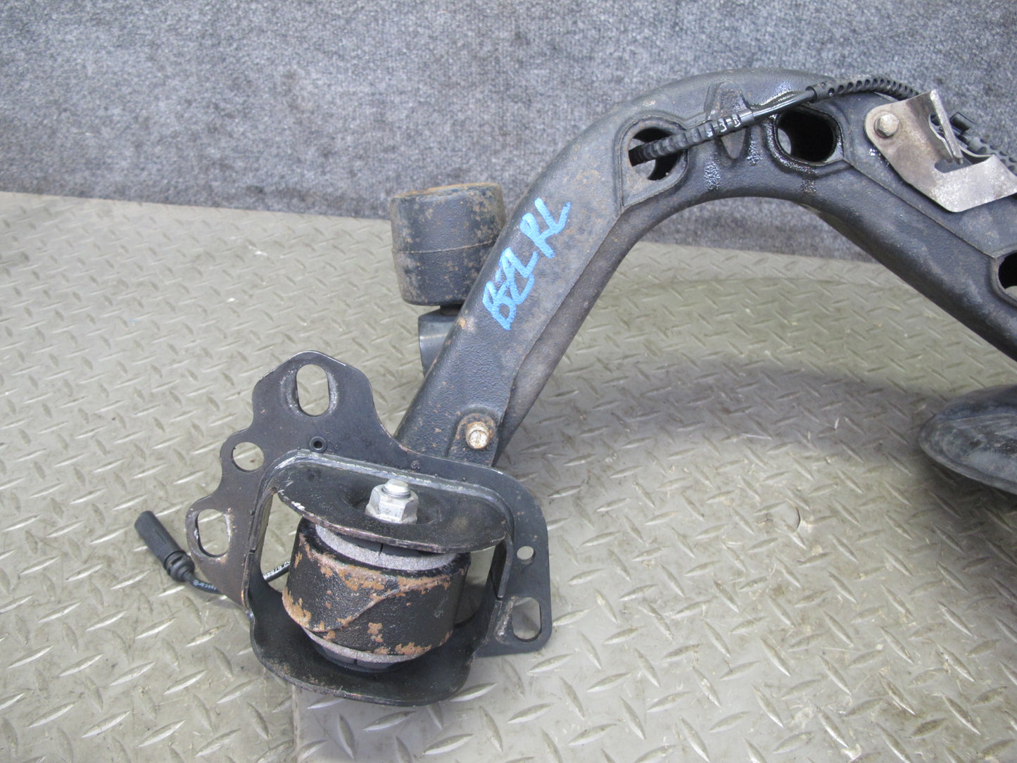 09-16 BMW E89 Z4 Rear Left Spindle Knuckle Wheel Hub Trailing Arm 105K Miles OEM