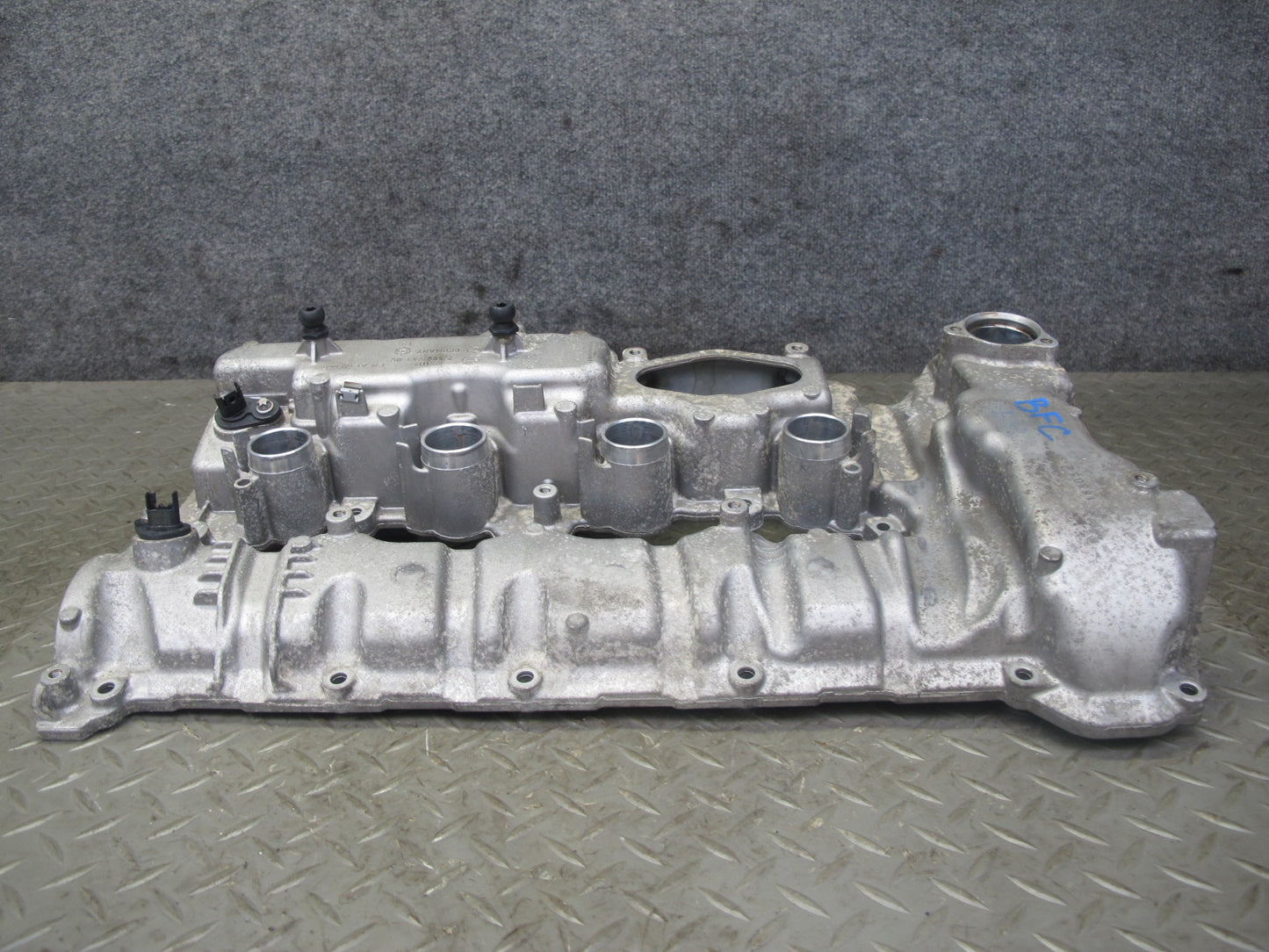 11-13 BMW F07 F12 F10 550I N63 Right Engine Cylinder Head Valve Cover 103K OEM