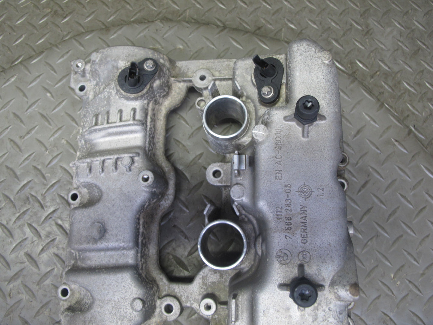 11-13 BMW F07 F12 F10 550I N63 Right Engine Cylinder Head Valve Cover 103K OEM