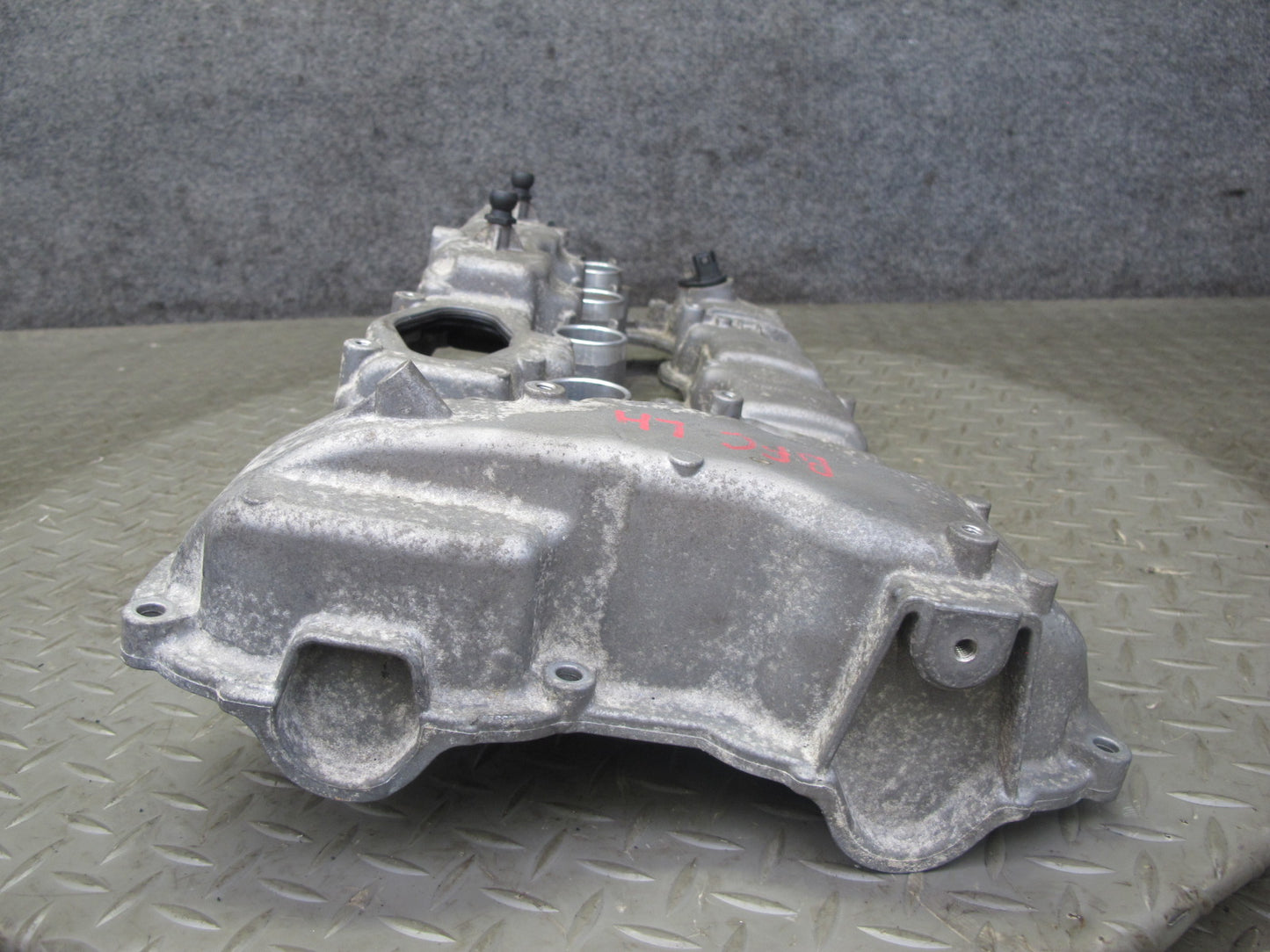 11-13 BMW F07 F12 F10 550I N63 Left Engine Cylinder Head Valve Cover 103K OEM