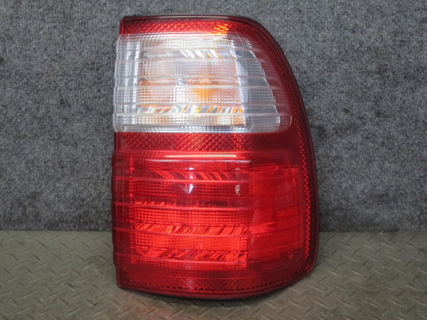 1998-2002 Lexus LX470 Rear Trunk Inner & Outer Tail Brake Light Lamp Set 4PCS
