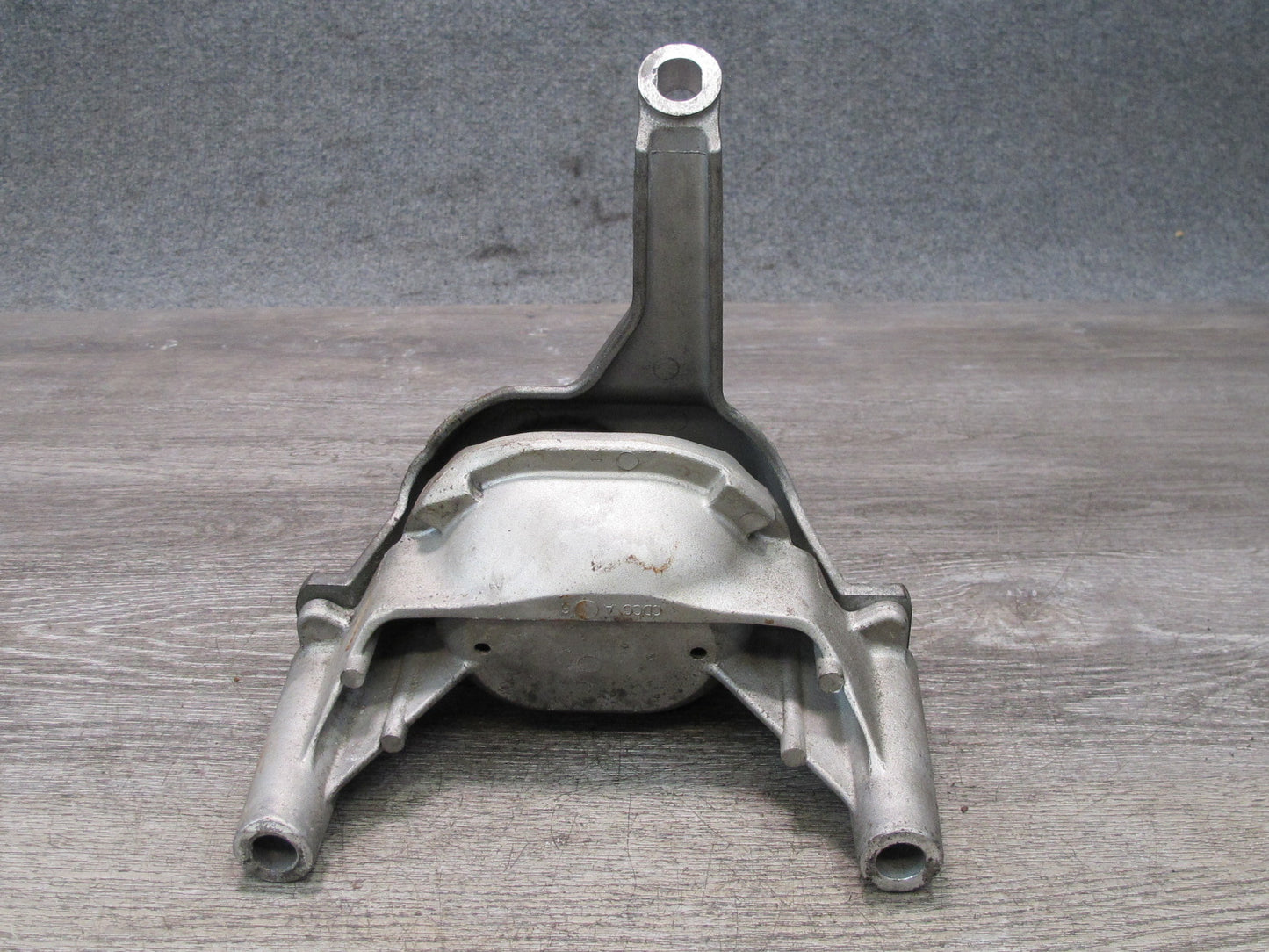 2014-2017 Infiniti QX60 2.5L Hybrid Engine Motor Mount Bracket Support
