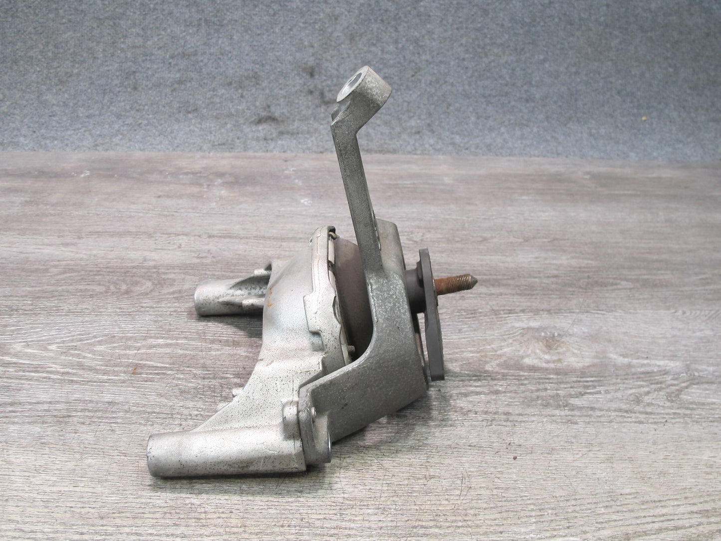 2014-2017 Infiniti QX60 2.5L Hybrid Engine Motor Mount Bracket Support