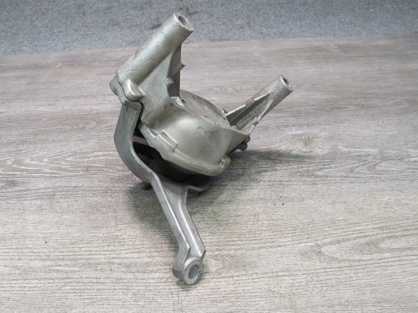 2014-2017 Infiniti QX60 2.5L Hybrid Engine Motor Mount Bracket Support