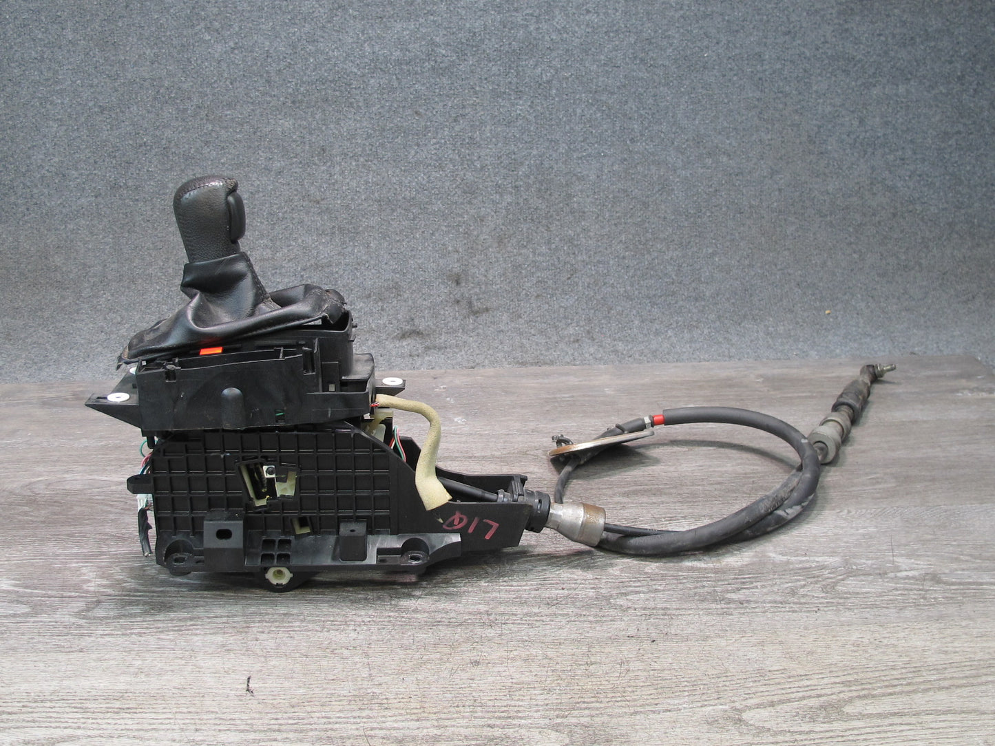 2014-2015 Infiniti QX60 Automatic Transmission Floor Gear Shifter Selector Assy