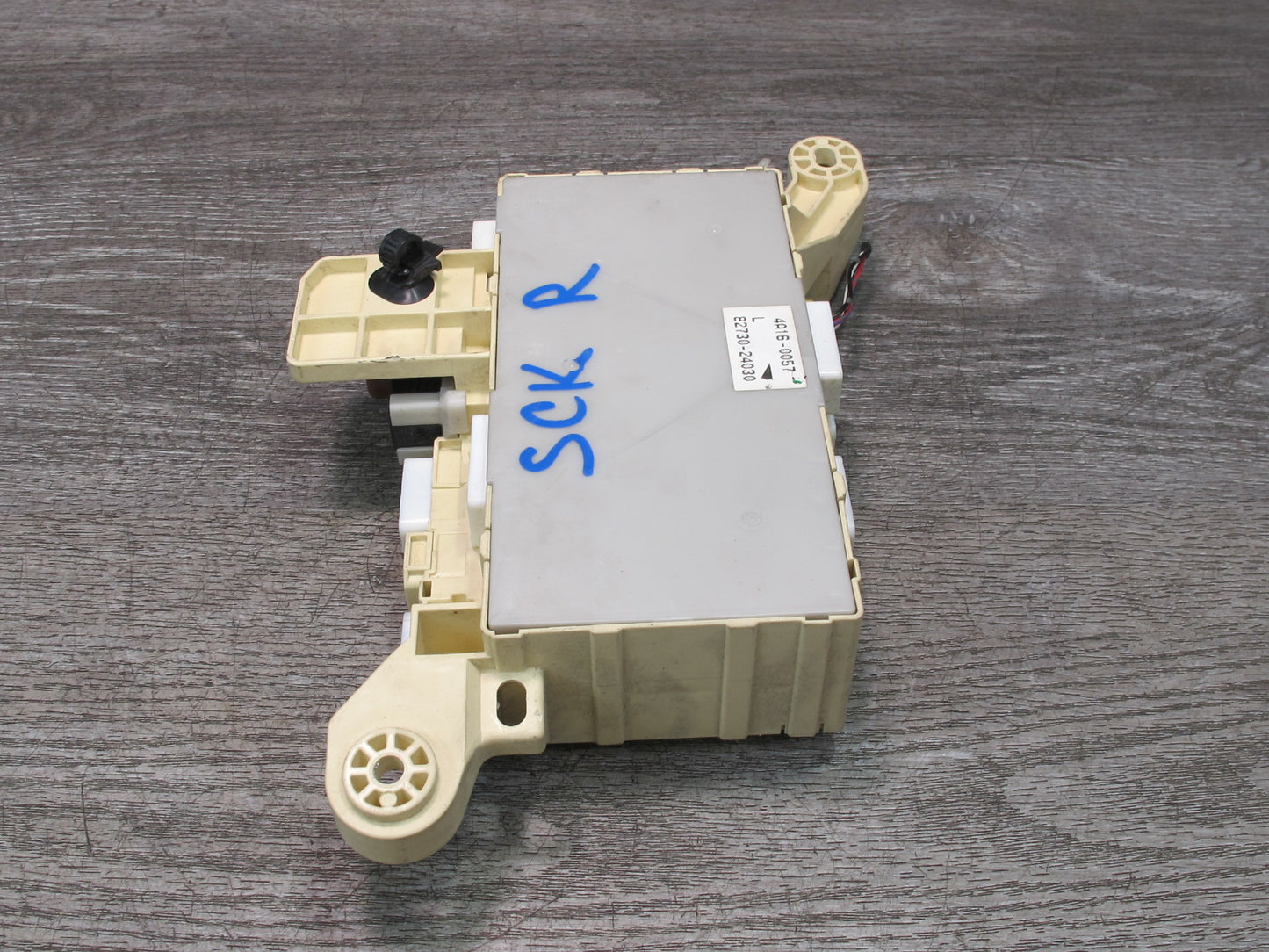 02-05 Lexus Z40 SC430 Front Right Dashboard Fuse Box Module 82730-24030 OEM