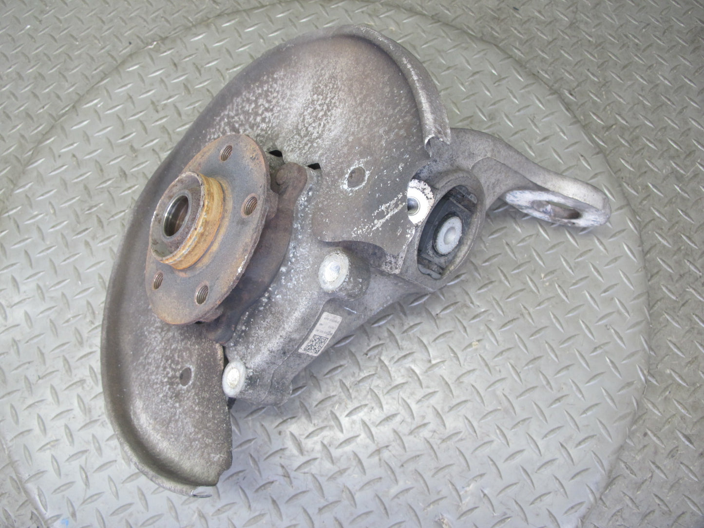 10-16 Audi B8 A4 S4 AWD Rear Left Spindle Knuckle Wheel Hub 8K0505431AR OEM