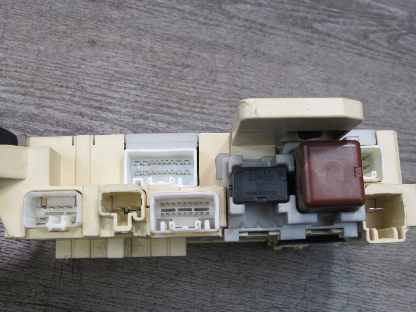 02-05 Lexus Z40 SC430 Front Left Dashboard Fuse Box Module 82730-24012 OEM