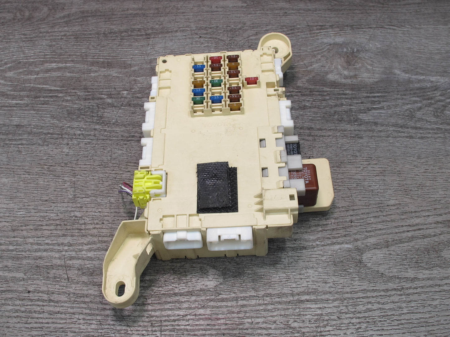 02-05 Lexus Z40 SC430 Front Left Dashboard Fuse Box Module 82730-24012 OEM