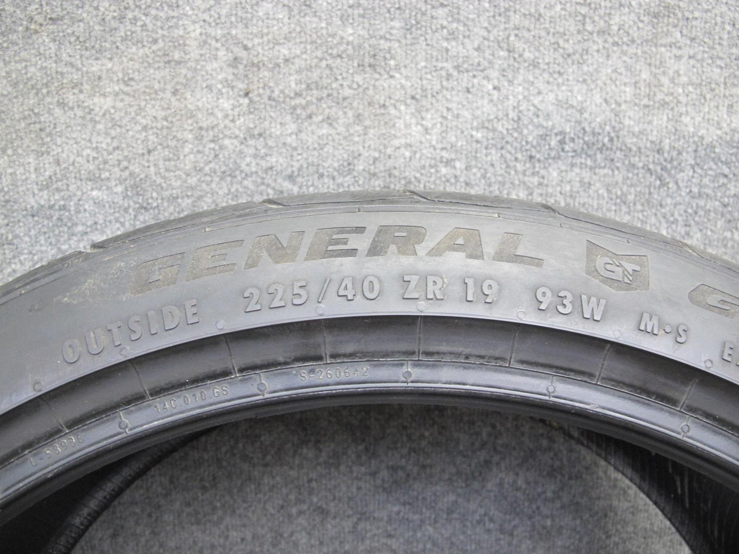 General G-max AS-05 ALL Season Tire 225/40 ZR19 93W 0923 7/32 Tread