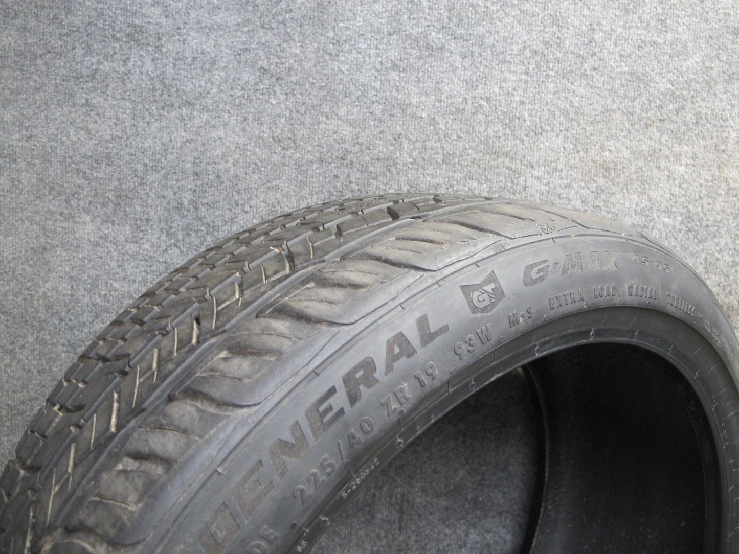 General G-max AS-05 ALL Season Tire 225/40 ZR19 93W 0923 7/32 Tread