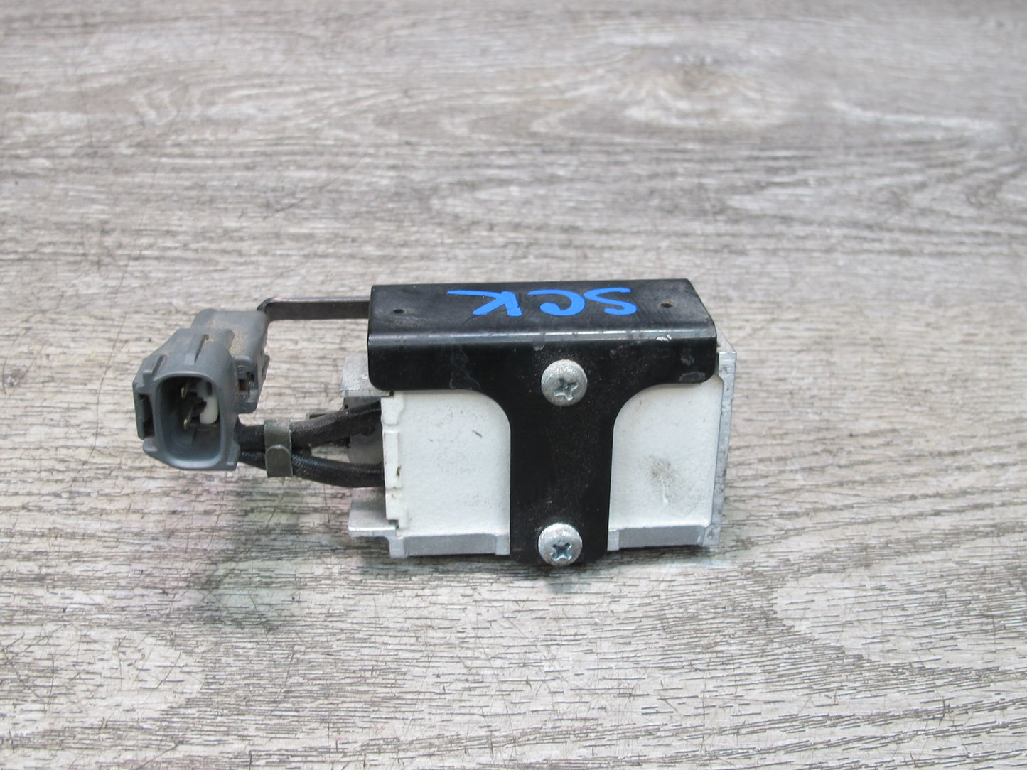 02-10 Lexus Z40 SC430 Gas Fuel Pump Resistor Module 23080-50120 OEM