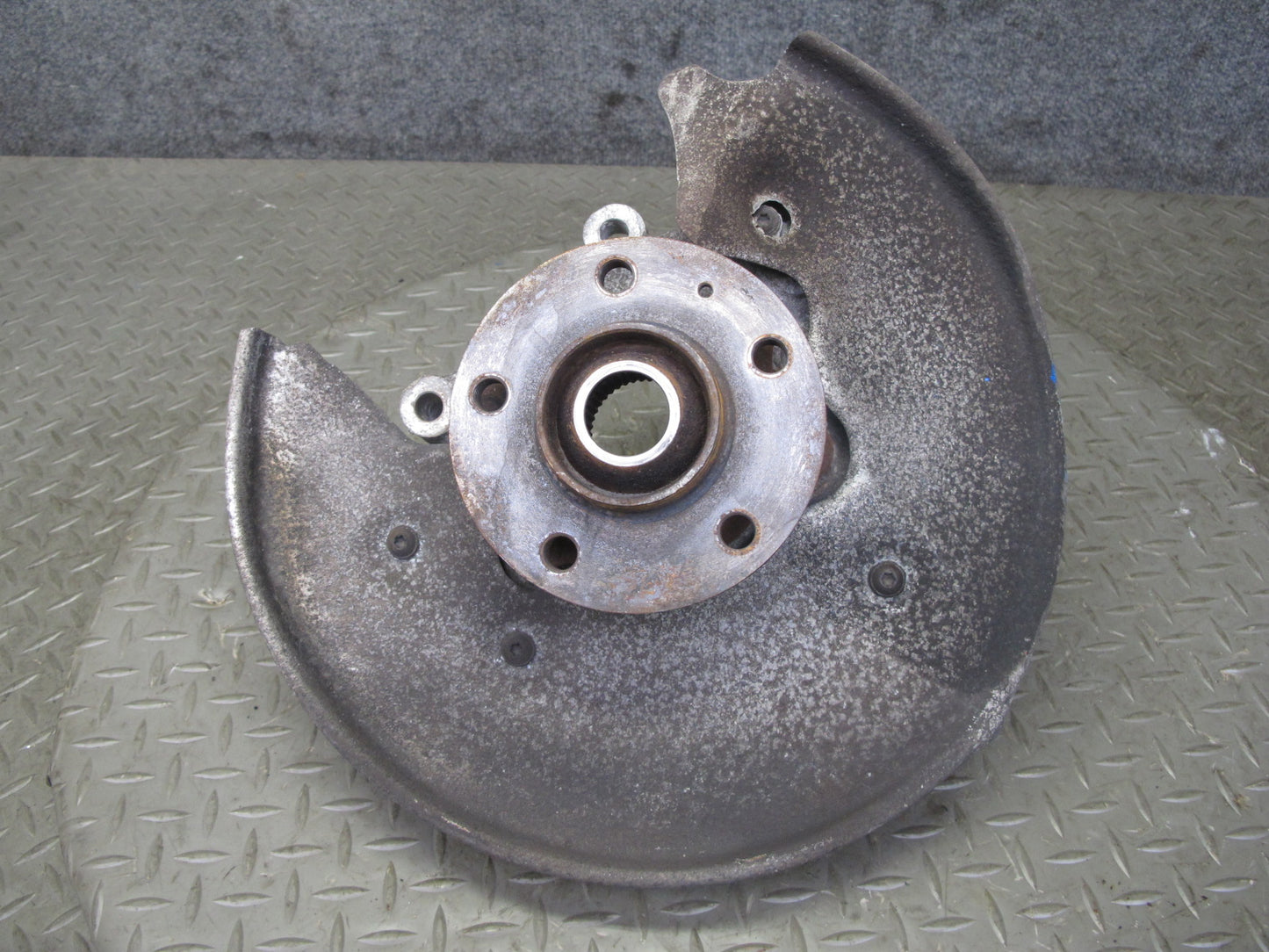 10-16 Audi B8 A4 S4 AWD Rear Right Spindle Knuckle Wheel Hub 8K0505432AR OEM