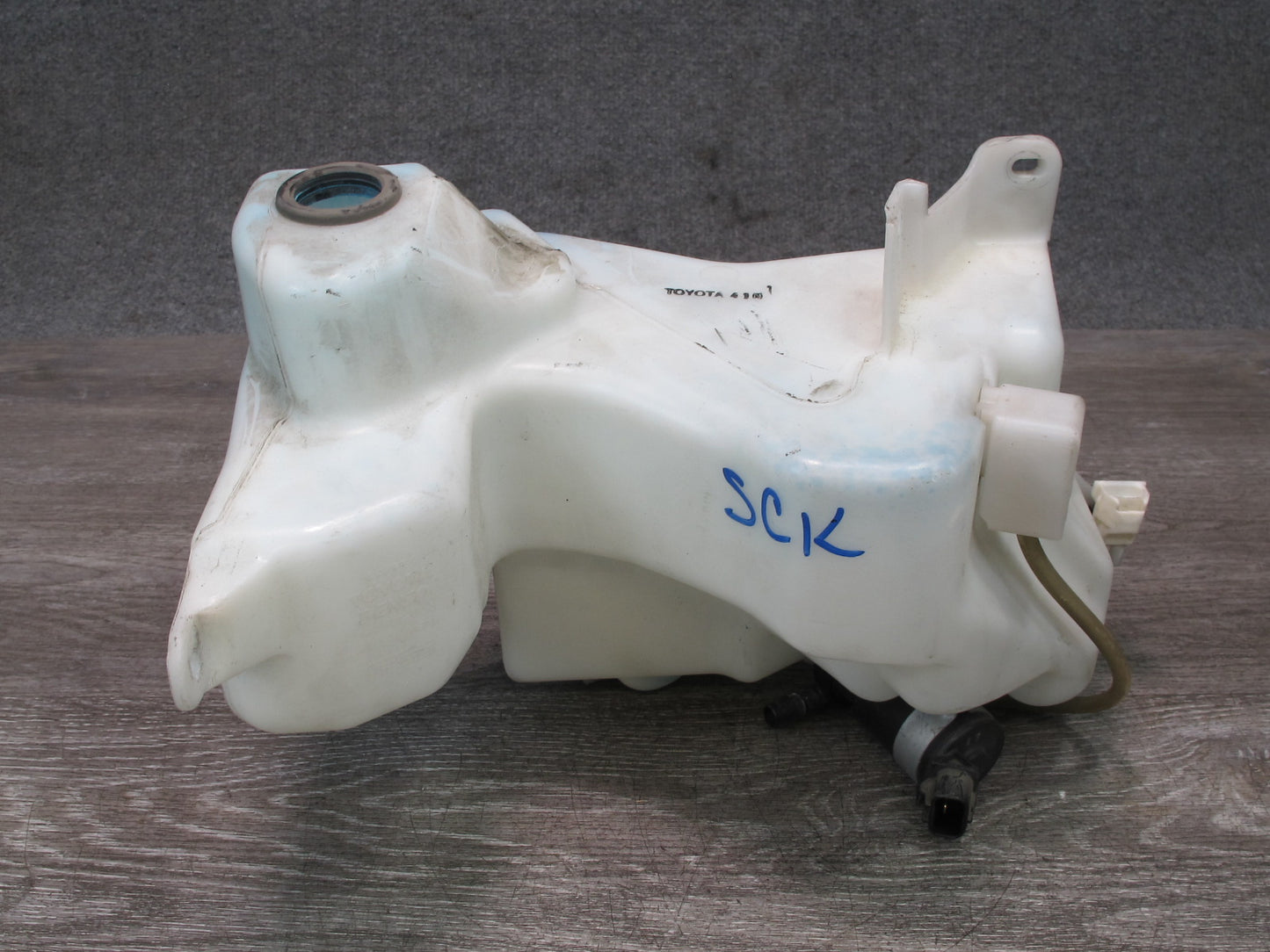02-10 Lexus Z40 SC430 Windshield Washer Fluid Reservoir w Pump & Neck OEM