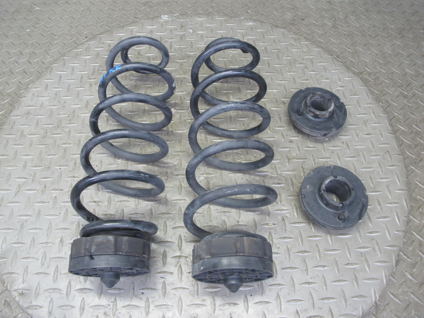 10-16 Audi S4 AWD Rear Left & Right Suspension Coil Spring w Pad Set OEM